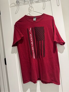 Gildan heavy cotton red Corvette tshirt size L